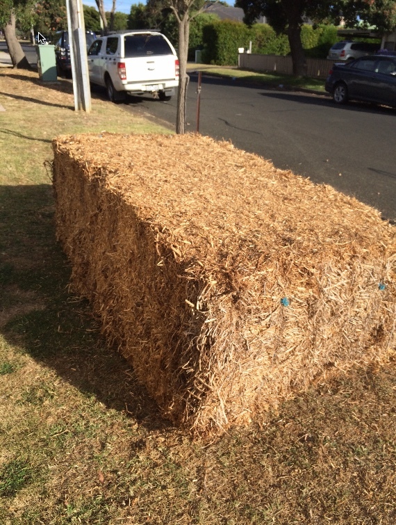 Semi Load Pea Straw 380kg 8x4x3 Bales Farm Tender